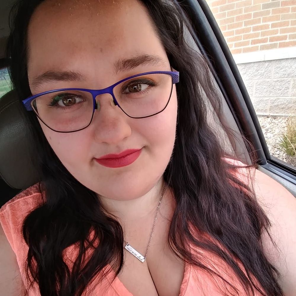 Meet your Posher, Danielle